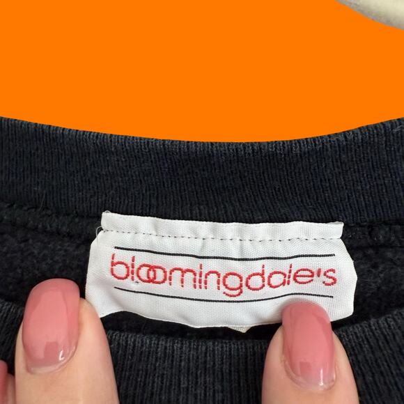 90's vintage faded black bloomie's sweatshirt MEDIUM bloomingdale's - Picture 5 of 7